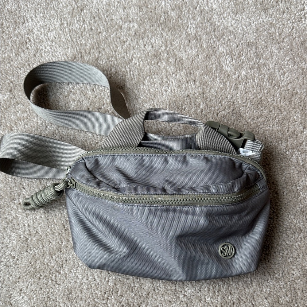 Steve Madden Fanny Pack Green
